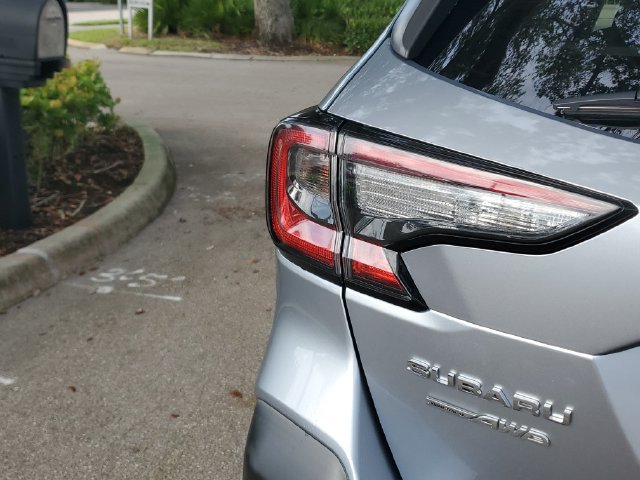 Used 2021 Subaru Outback Premium AWD/4WD image 27