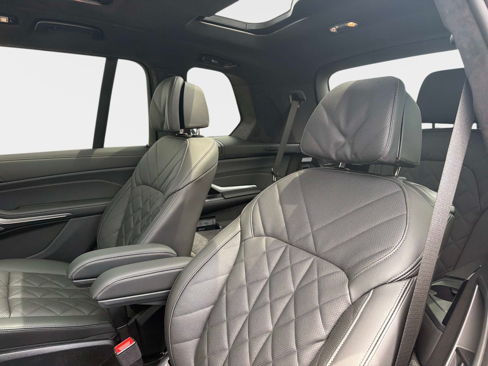 New 2027 BMW X7 xDrive40i w/ Executive Package AWD/4WD image 14