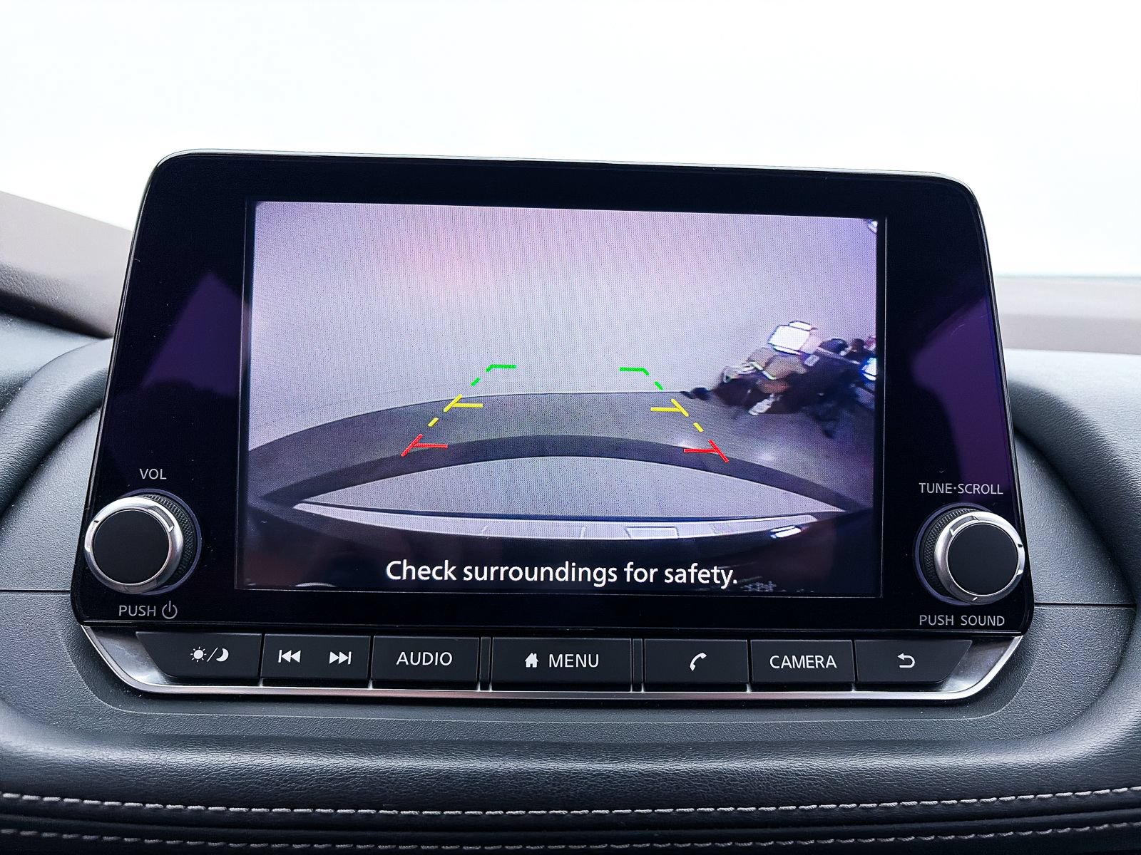 Used 2022 Nissan Rogue SV FWD image 5