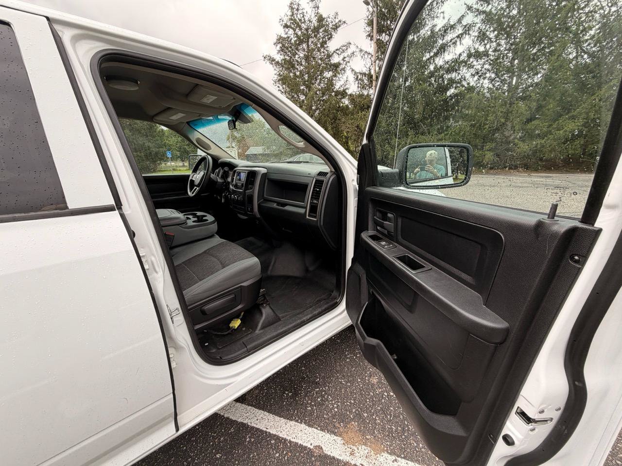 Used 2014 RAM 1500 4x4 Crew Cab image 19