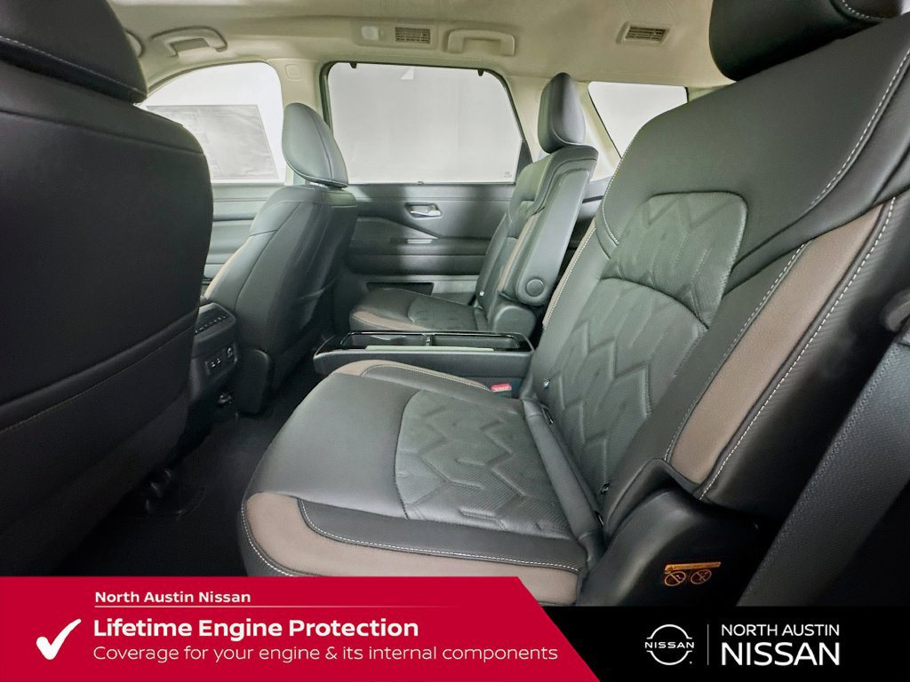 New 2026 Nissan Pathfinder Platinum FWD image 30