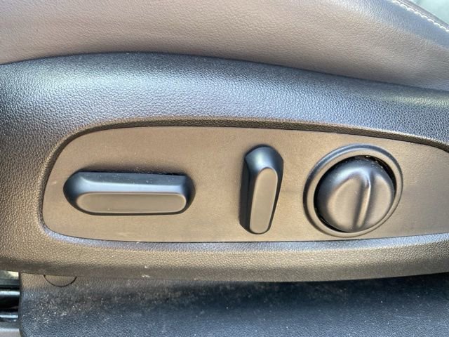 Used 2019 Buick Enclave Premium w/ Experience Buick Package AWD/4WD image 16