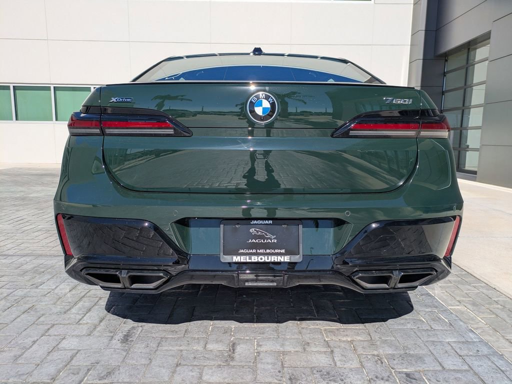Used 2025 BMW 760i xDrive w/ Executive Package image 6