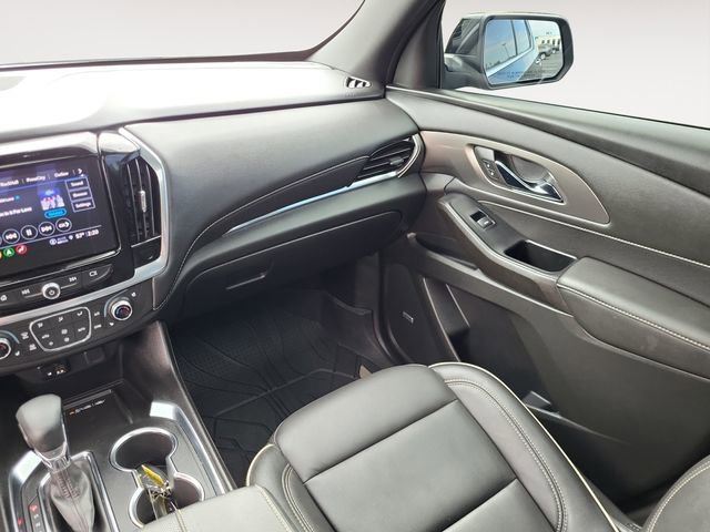 Used 2023 Chevrolet Traverse Premier image 14
