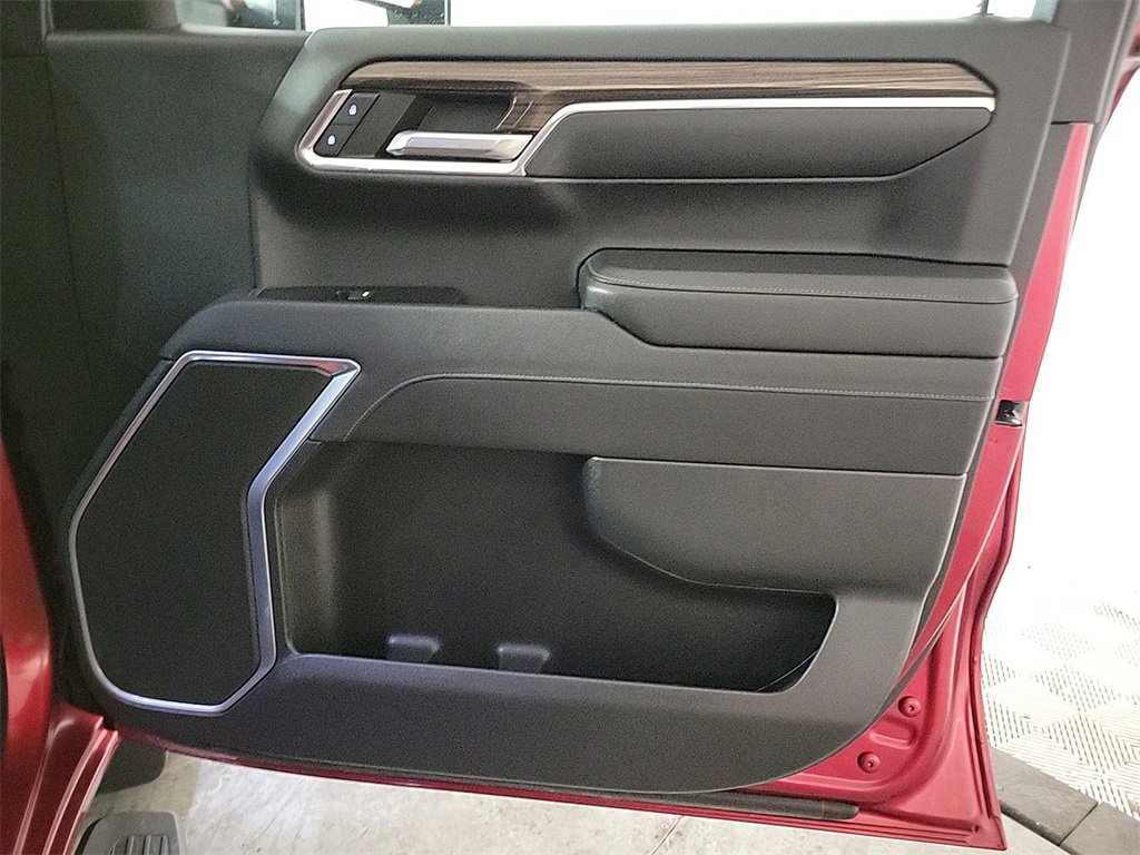 Used 2023 Chevrolet Silverado 1500 RST image 25