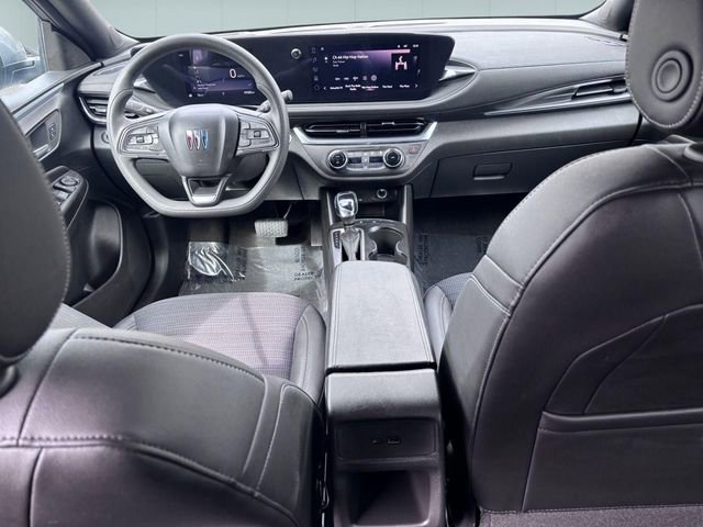 Used 2025 Buick Envista Preferred image 25