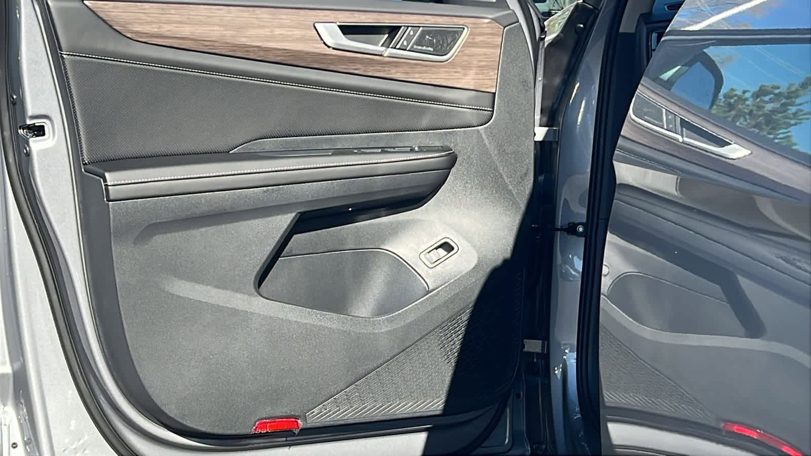 New 2026 Volkswagen Atlas SEL Premium R-Line image 23