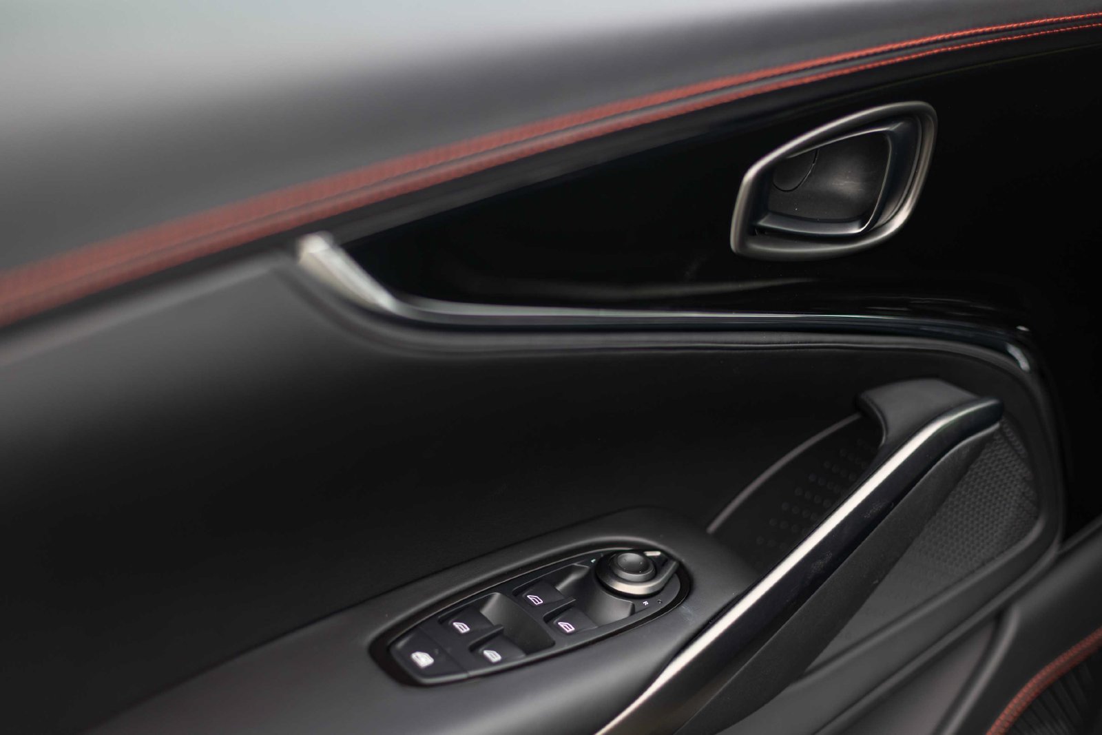 New 2026 Aston Martin DBX S AWD/4WD image 26
