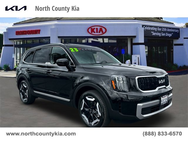 Used 2023 Kia Telluride EX w/ EX Captain's Chair Package