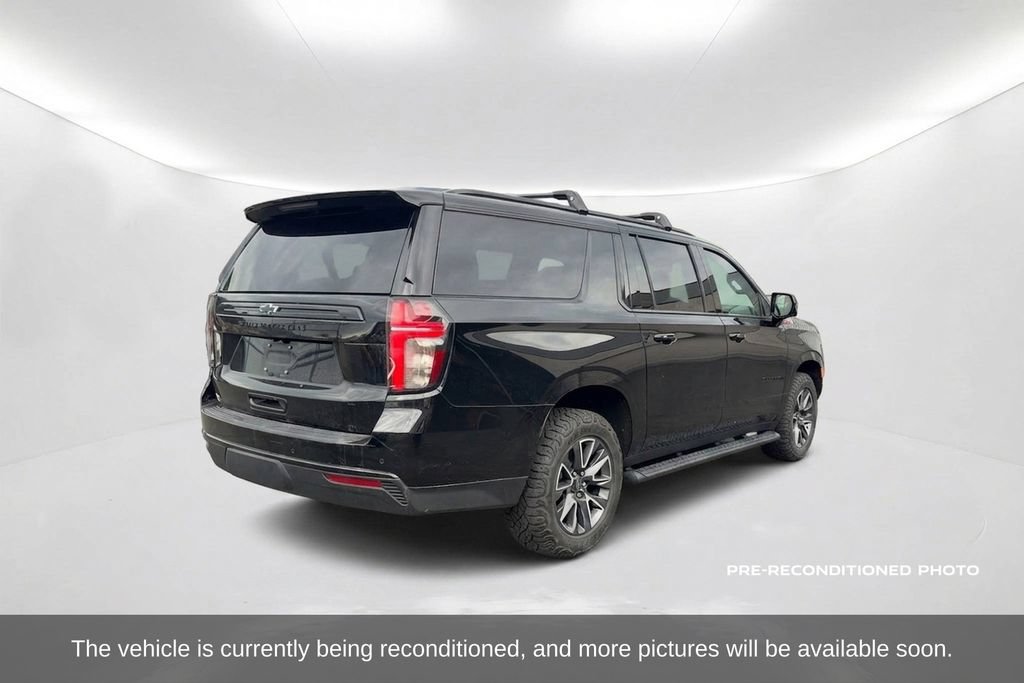 Used 2023 Chevrolet Suburban Z71 w/ Luxury Package AWD/4WD image 6