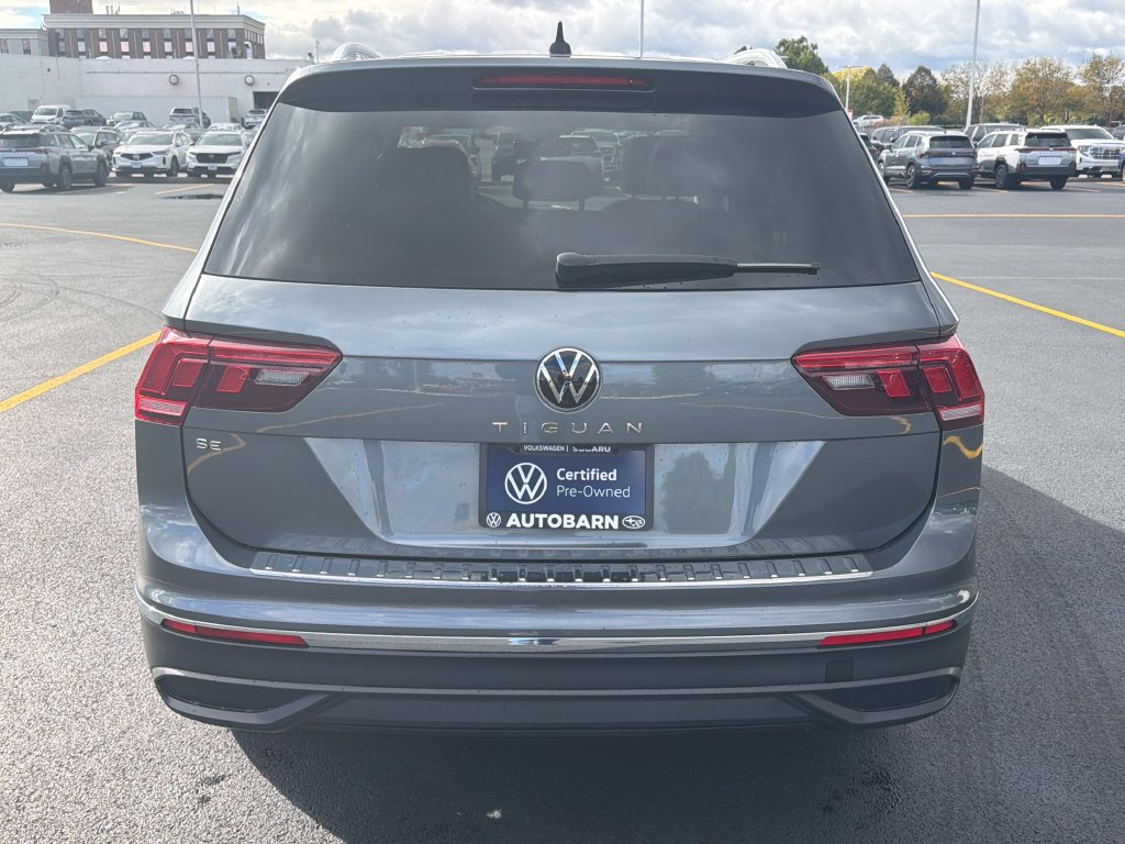 Certified 2023 Volkswagen Tiguan SE w/ Panoramic Sunroof Package FWD image 5