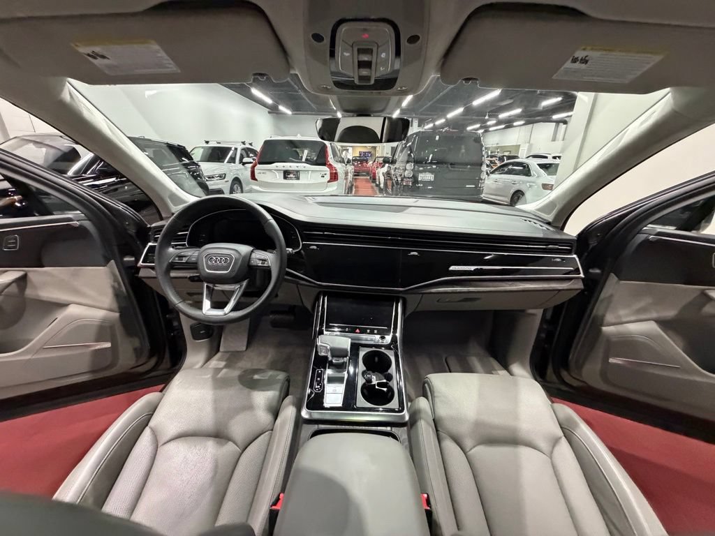 Used 2020 Audi Q7 3.0T Prestige AWD/4WD image 39