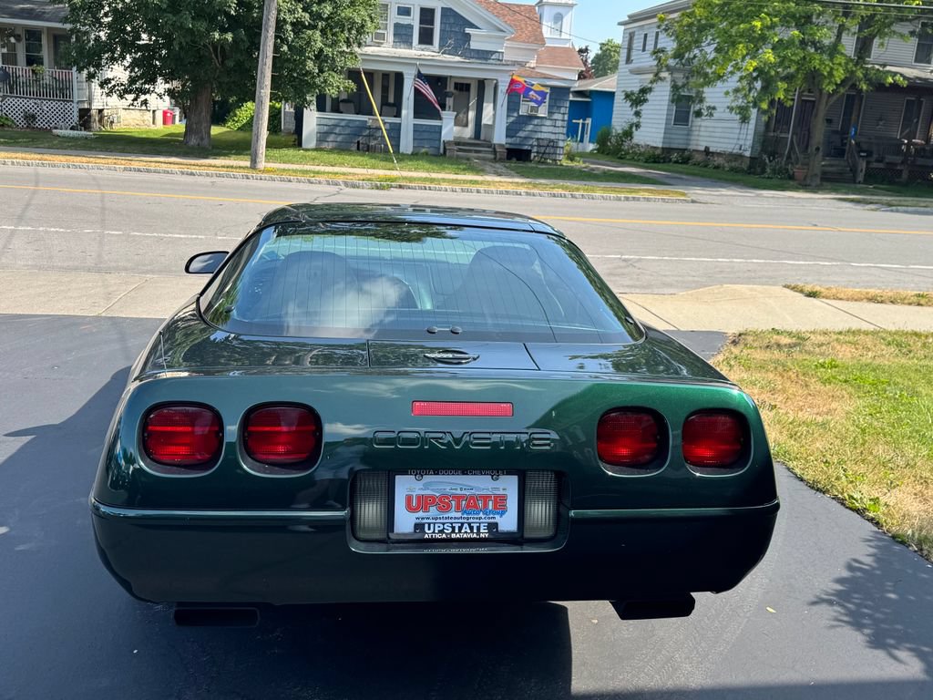 Used 1995 Chevrolet Corvette Coupe RWD image 5
