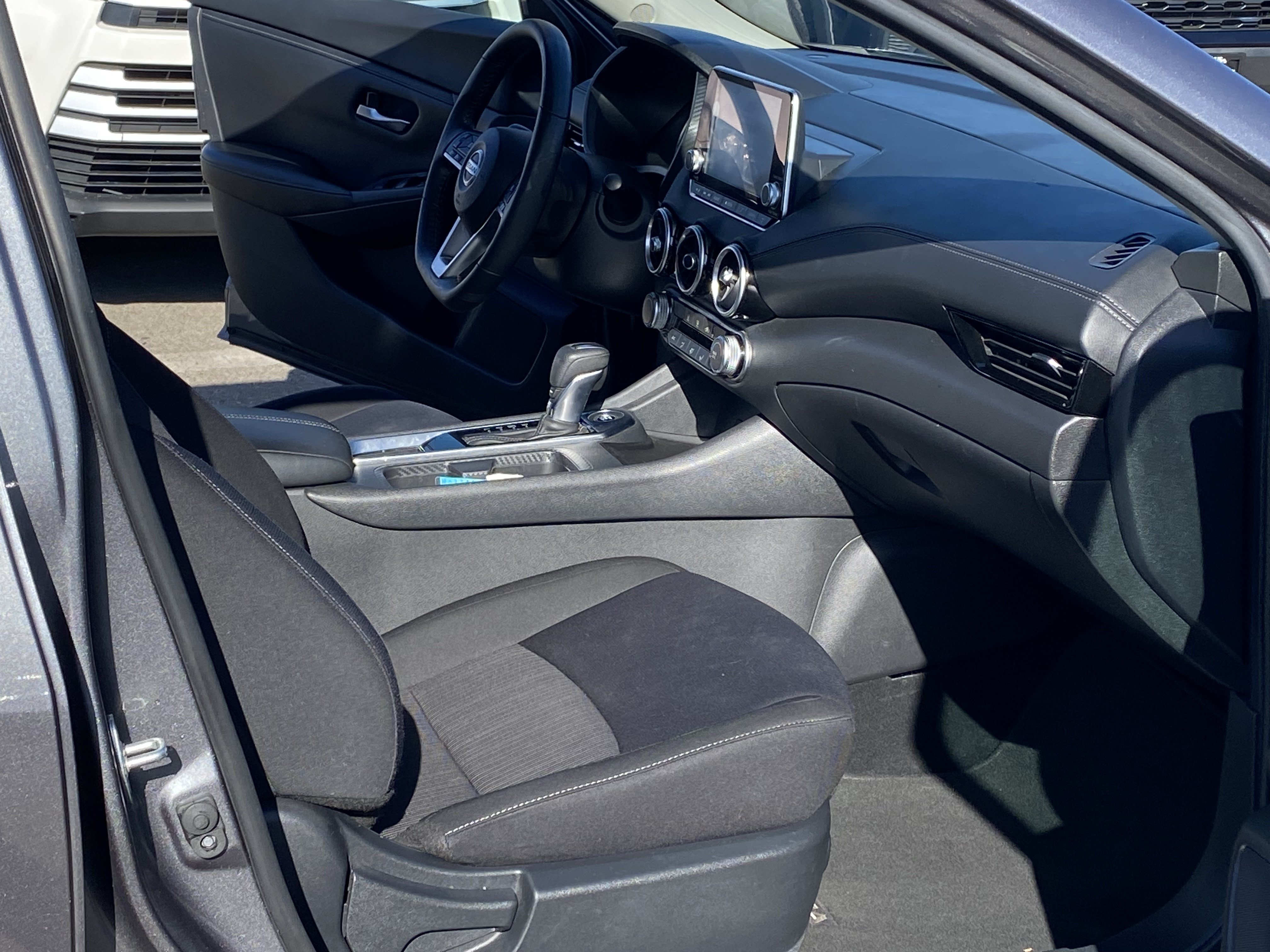 Used 2022 Nissan Sentra SV w/ Trunk Package FWD image 21