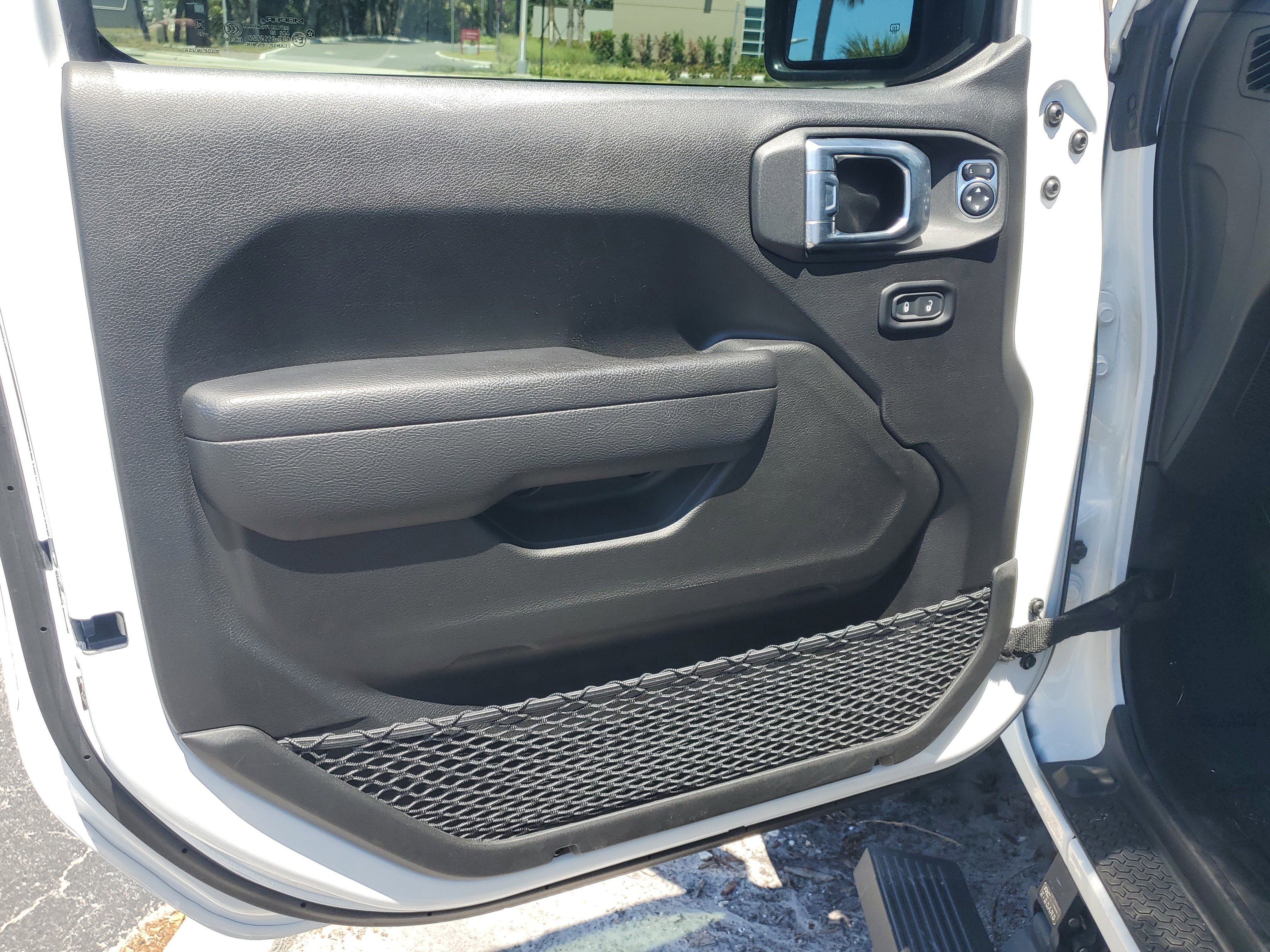 Used 2023 Jeep Gladiator Rubicon w/ Trailer Tow Package AWD/4WD image 20