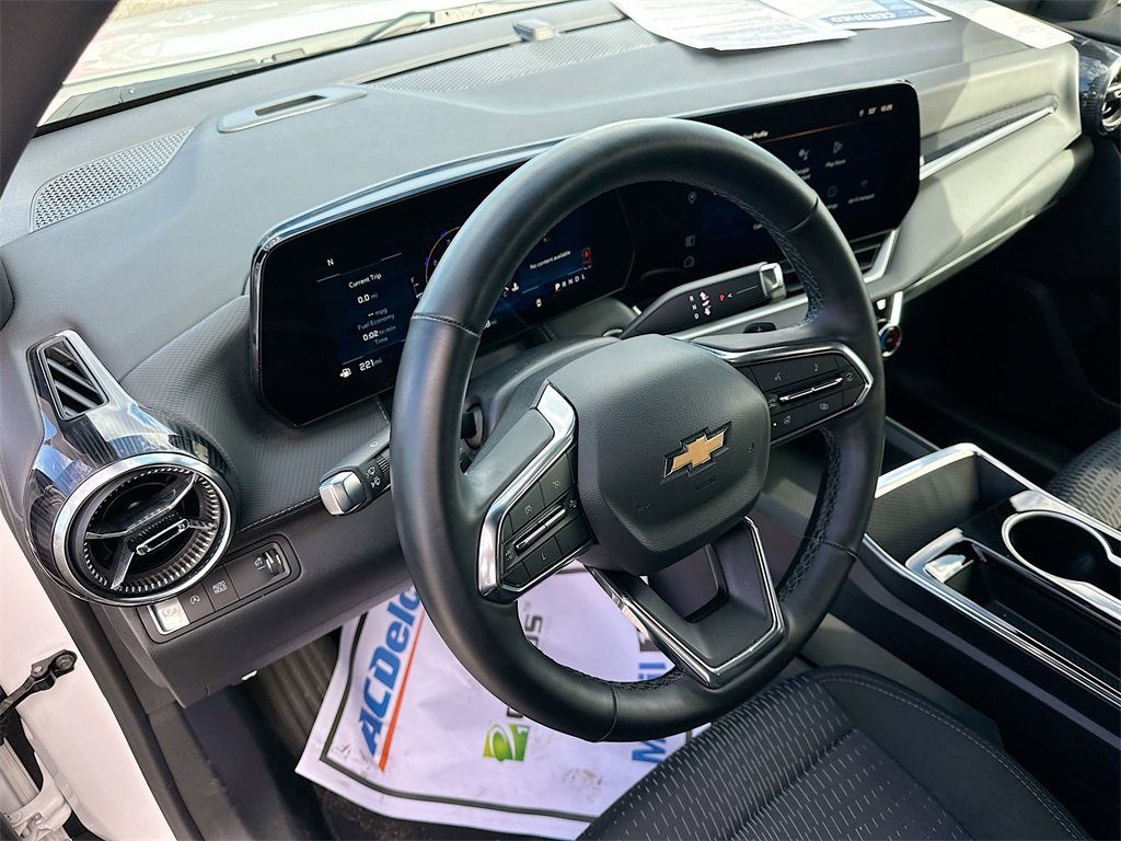 Certified 2025 Chevrolet Equinox LT image 9