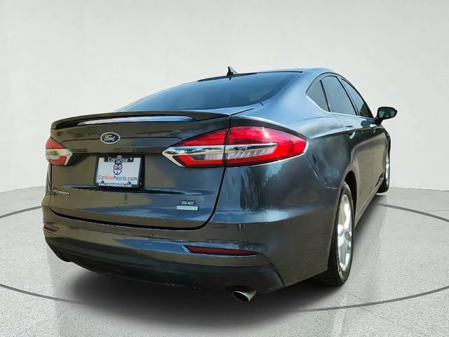 Used 2019 Ford Fusion SE FWD image 3