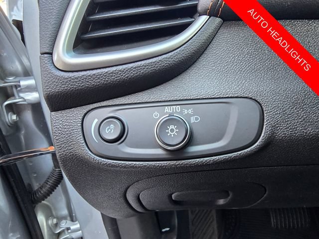 Used 2020 Chevrolet Trax LS FWD image 10