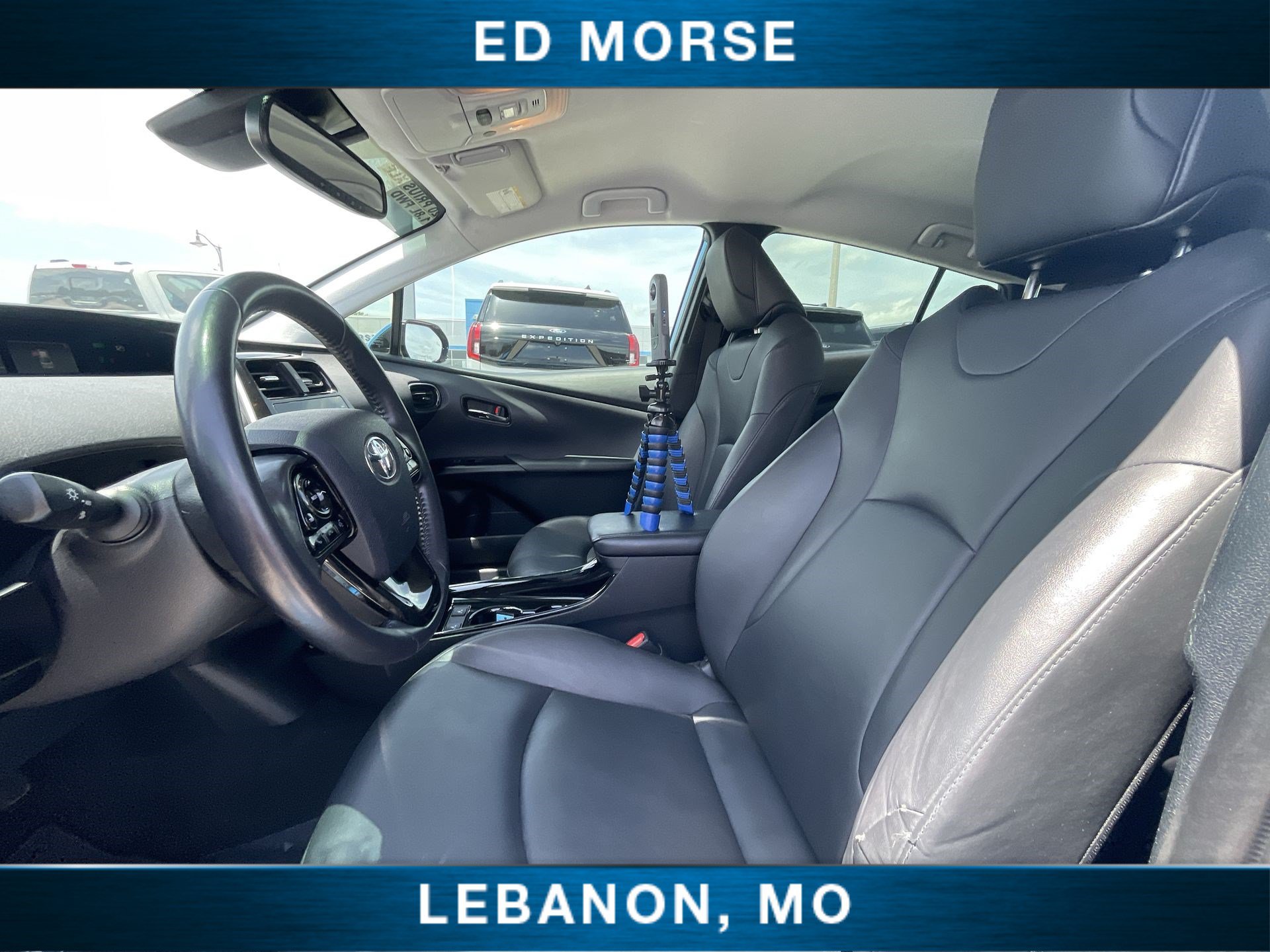 Used 2020 Toyota Prius XLE w/ Carpet Mat Package FWD image 18