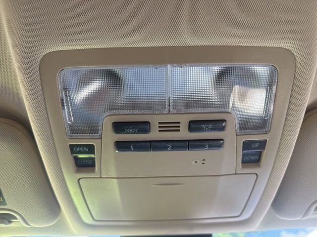 Used 2017 Toyota Highlander Limited FWD image 37