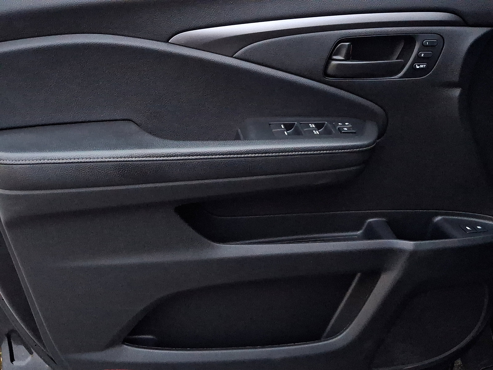 Used 2023 Honda Passport EX-L image 12