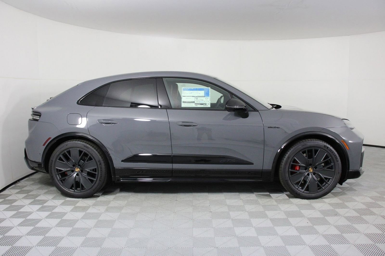 New 2026 Porsche Macan GTS Electric AWD/4WD image 8