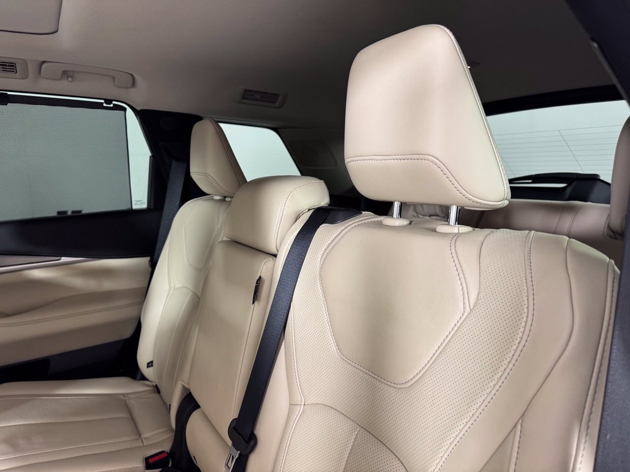 Used 2023 INFINITI QX60 Luxe w/ Cargo Package AWD/4WD image 35