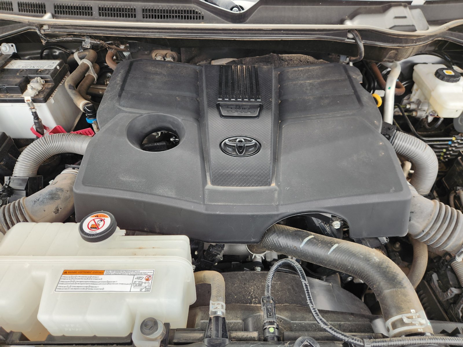 Used 2024 Toyota Tundra Platinum AWD/4WD image 35