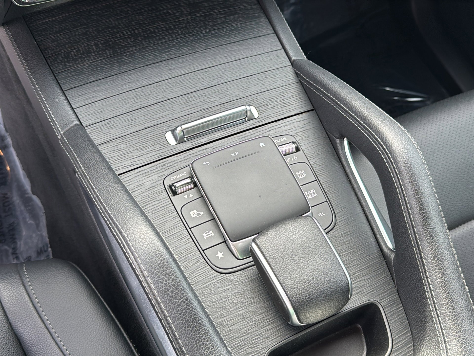 Certified 2023 Mercedes-Benz GLE 450 4MATIC image 19