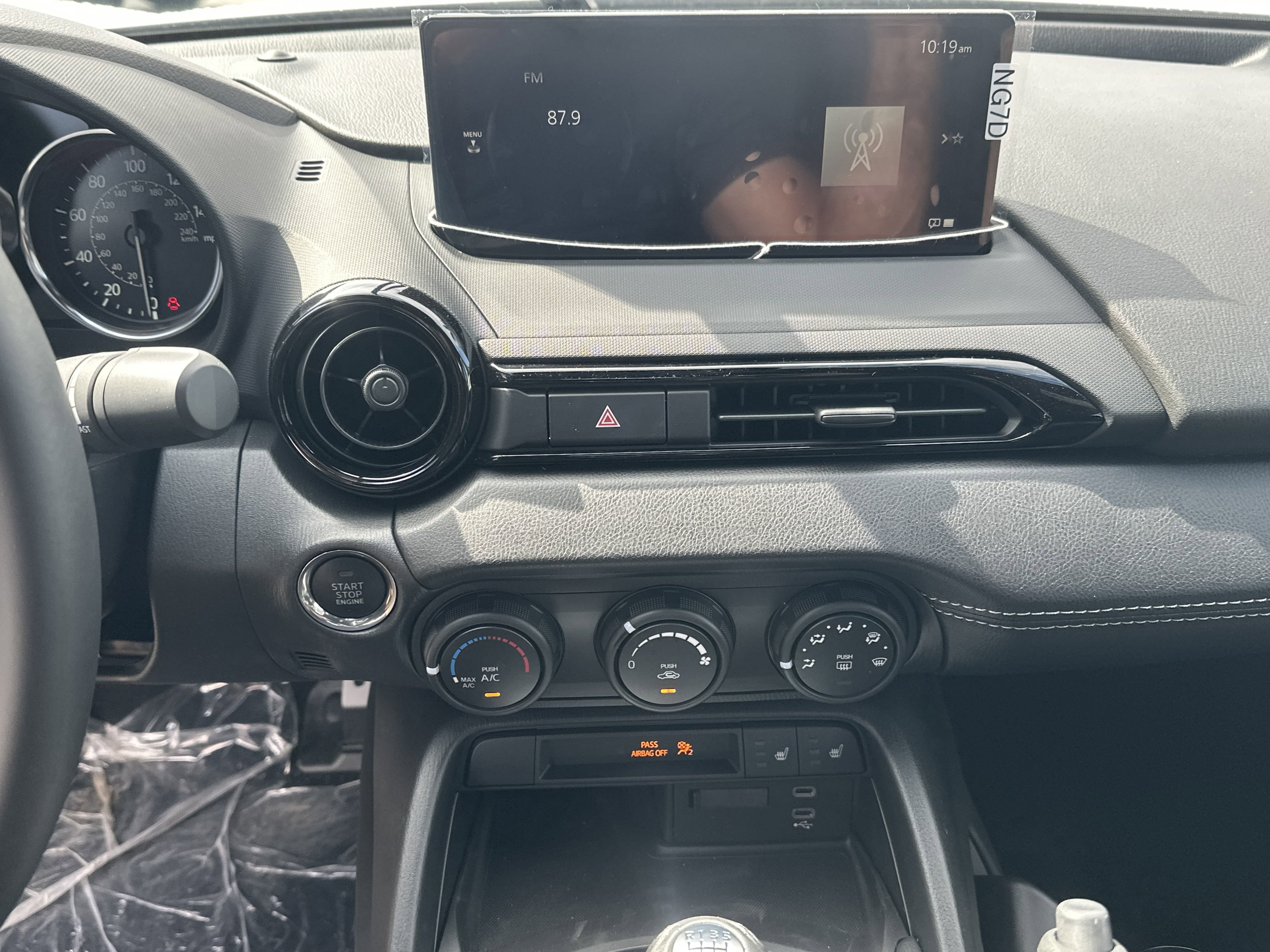 New 2025 MAZDA MX-5 Miata Club w/ Interior Package image 14