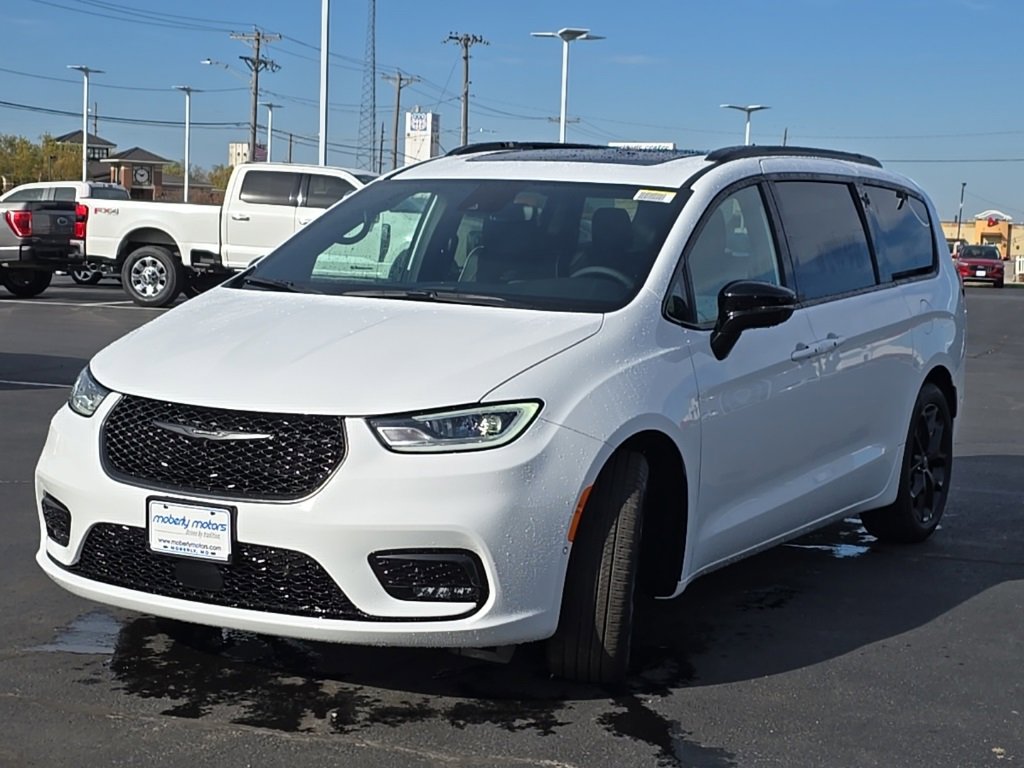 New 2026 Chrysler Pacifica Limited w/ S Appearance Package image 62