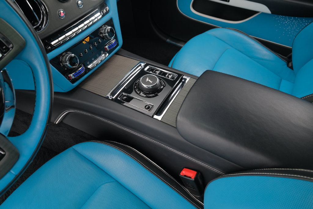 Used 2024 Rolls-Royce Spectre w/ Spectre Launch Package AWD/4WD image 15