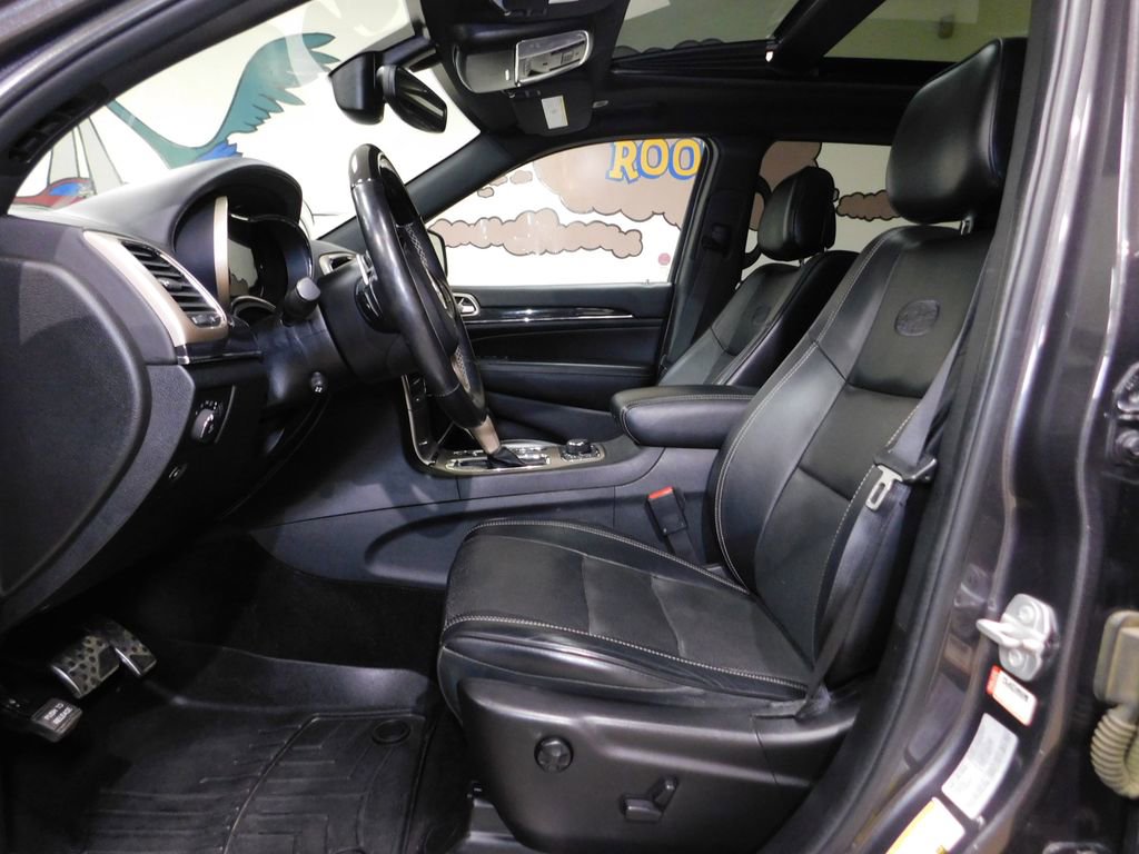 Used 2017 Jeep Grand Cherokee Overland AWD/4WD image 33