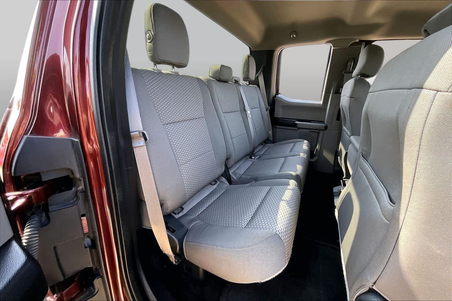 Used 2015 Ford F150 XLT AWD/4WD image 19