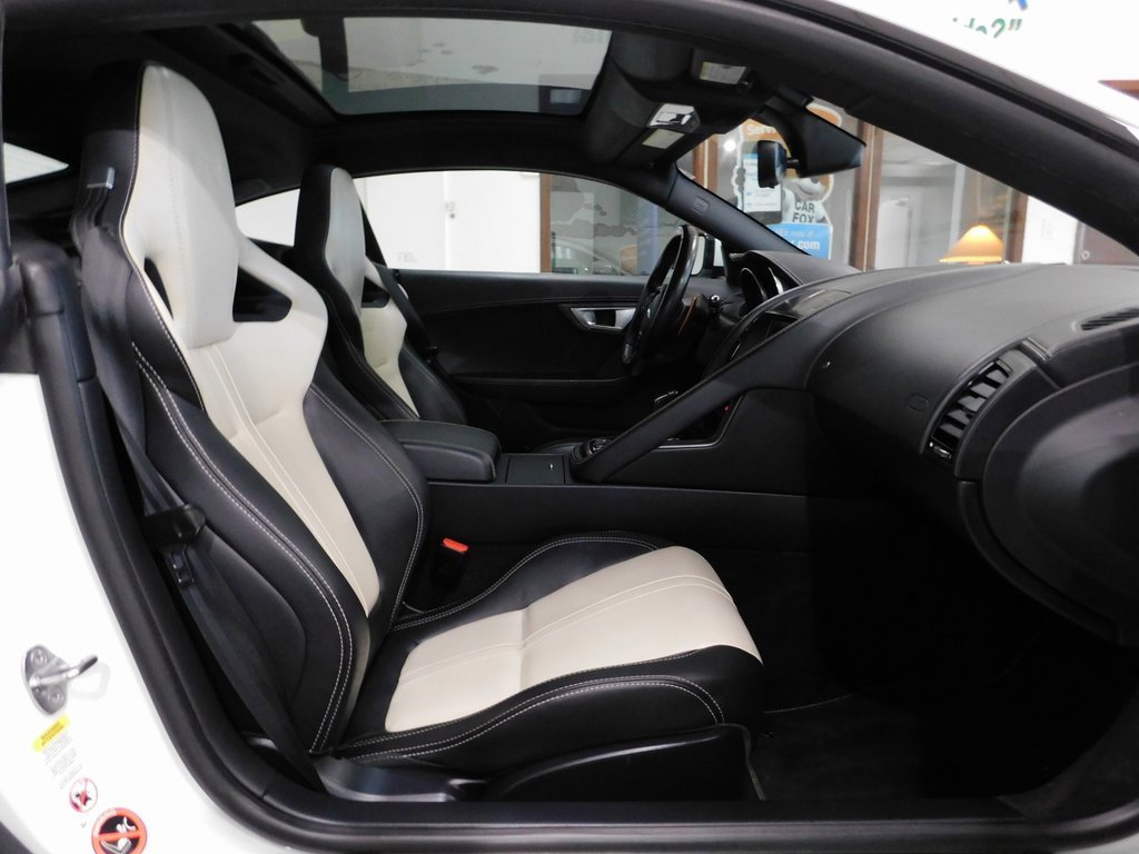 Used 2015 Jaguar F-TYPE R image 89