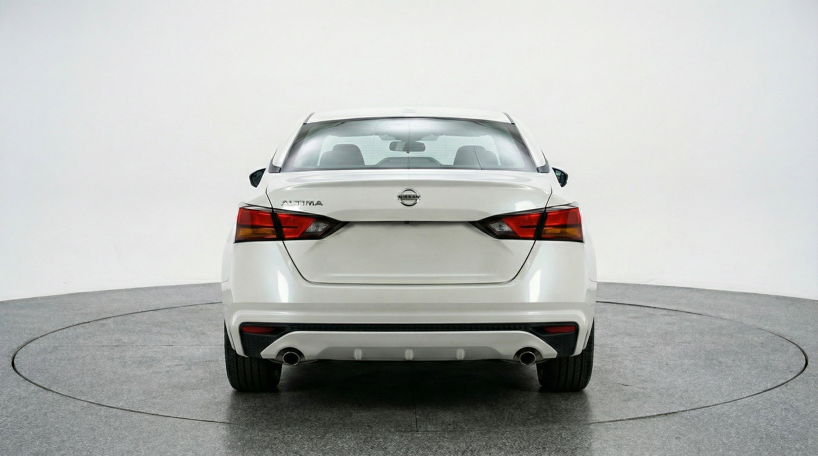 Used 2025 Nissan Altima 2.5 SV image 7