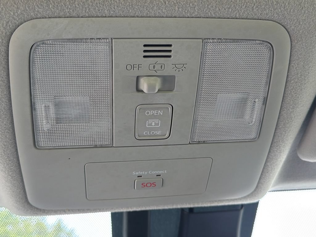 Used 2015 Toyota Prius V Five w/ Advanced Technology Package FWD image 30
