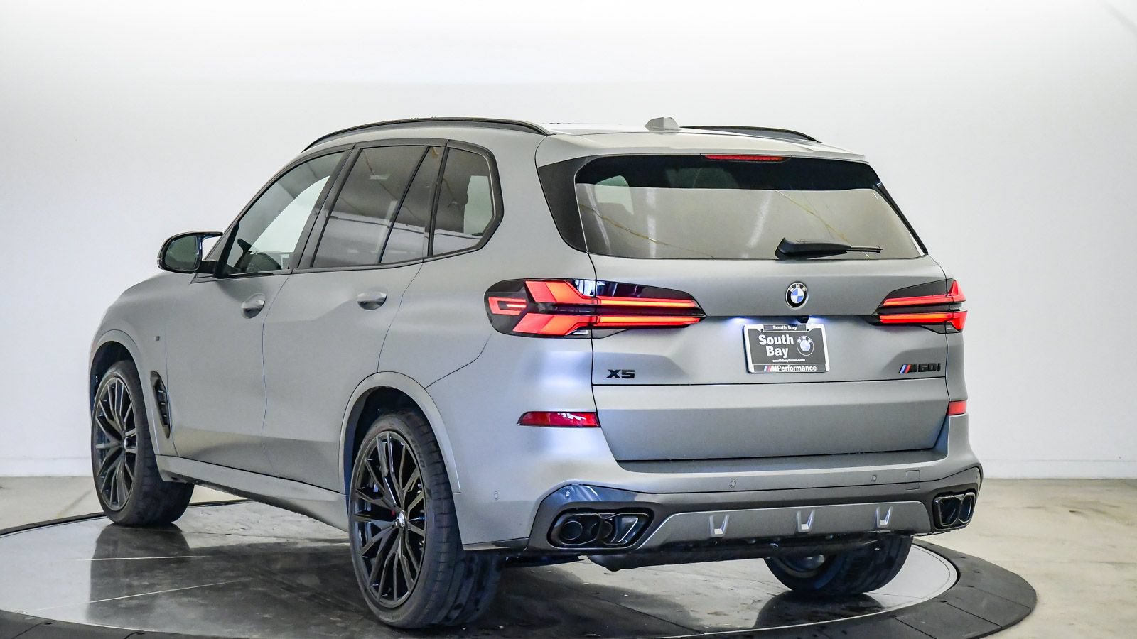 New 2026 BMW X5 M60i AWD/4WD image 2