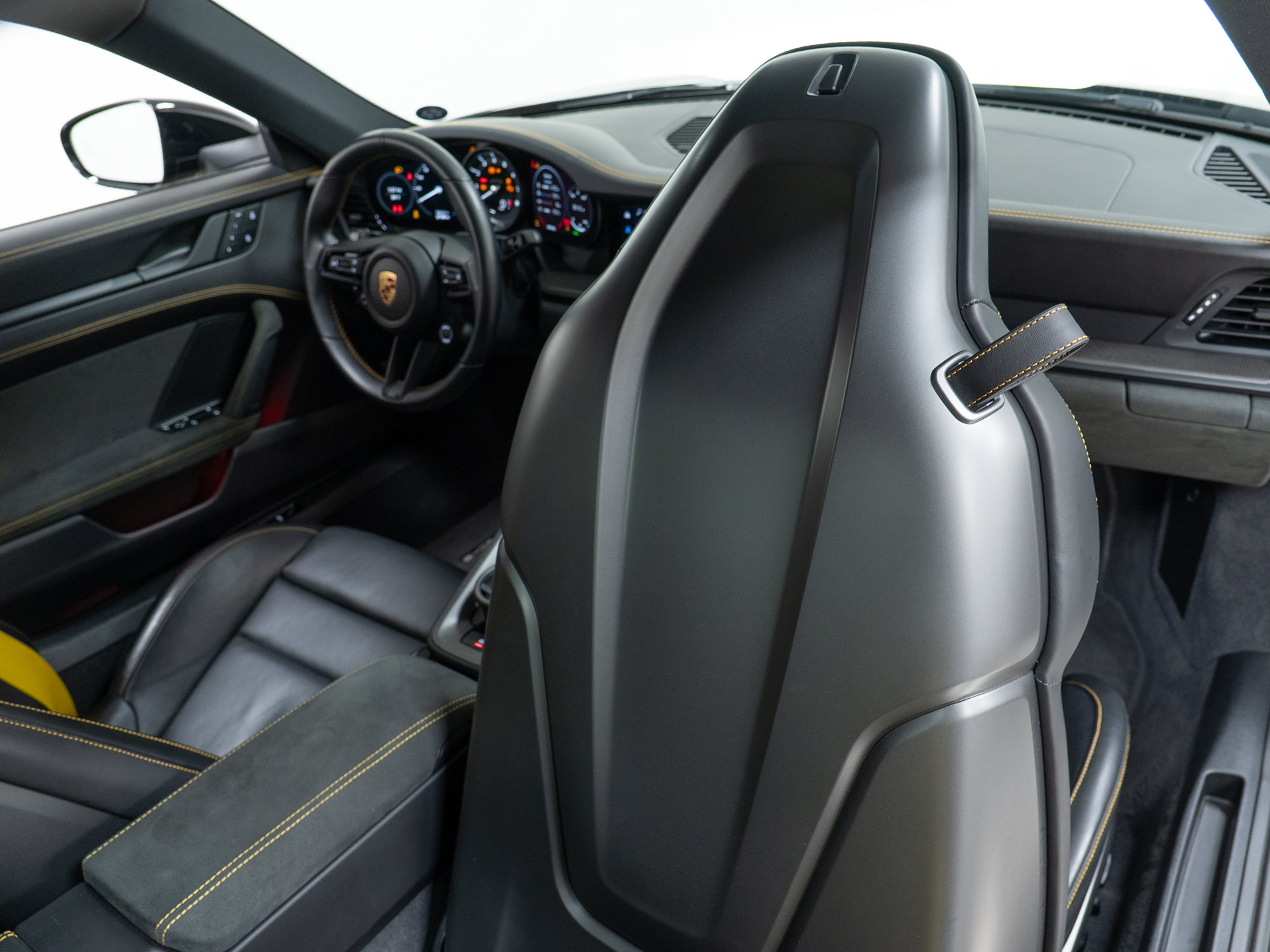 Certified 2023 Porsche 911 Carrera GTS RWD image 30