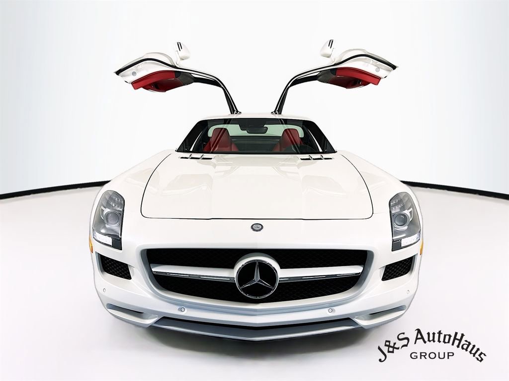 Used 2012 Mercedes-Benz SLS AMG Coupe image 2