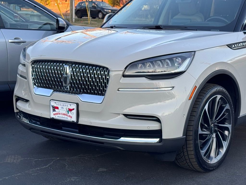 Used 2023 Lincoln Aviator Reserve w/ Equipment Group 201A image 40
