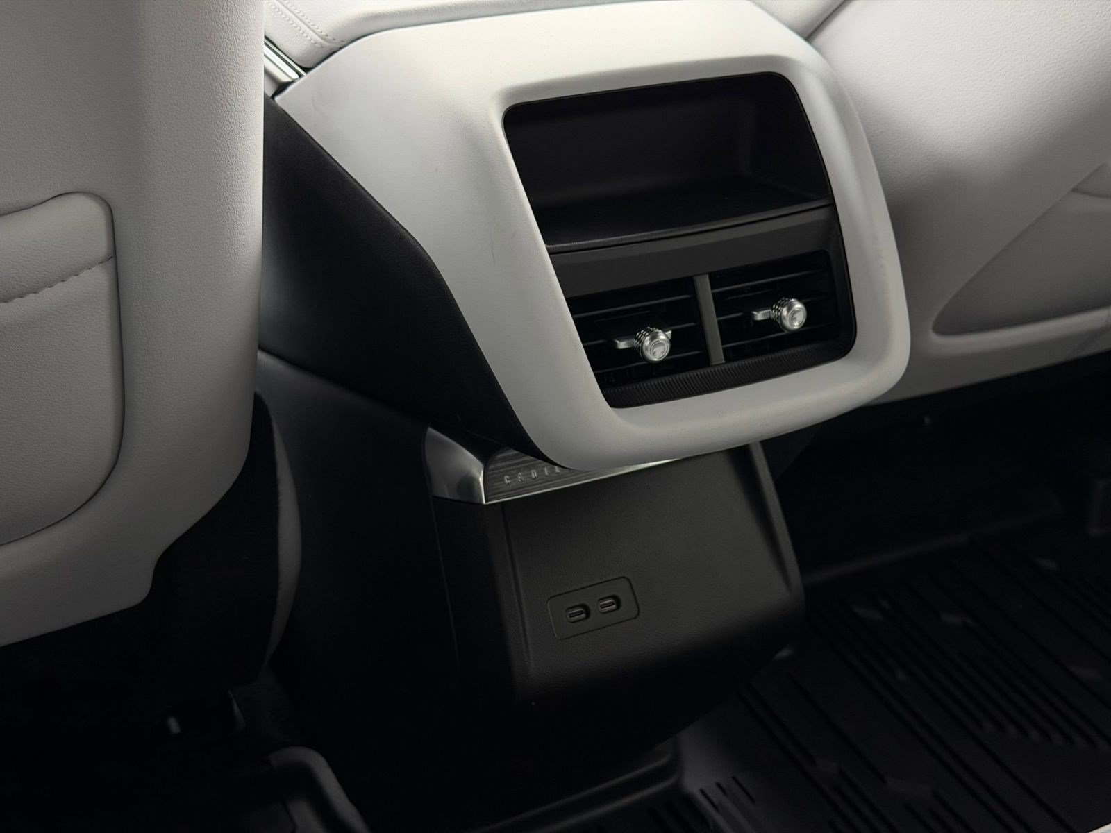 New 2026 Cadillac Lyriq Sport w/ LPO, Floor Liner Package RWD image 31