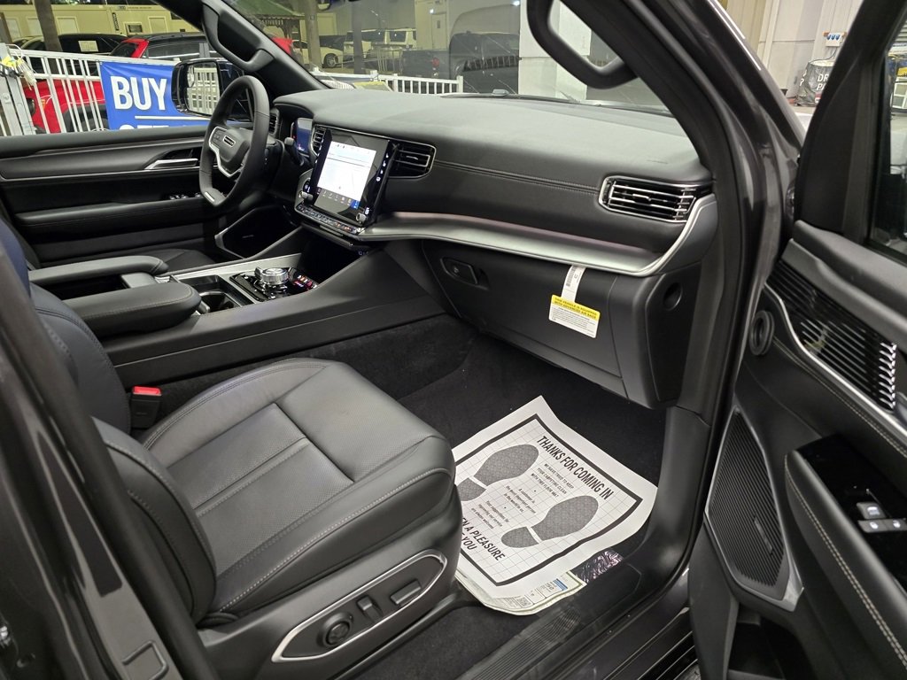 New 2025 Jeep Wagoneer L Series II w/ Premium Group I image 34