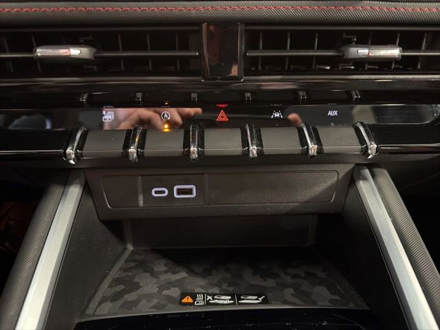 Used 2023 Chevrolet Colorado Z71 w/ Z71 Convenience Package 2 image 23