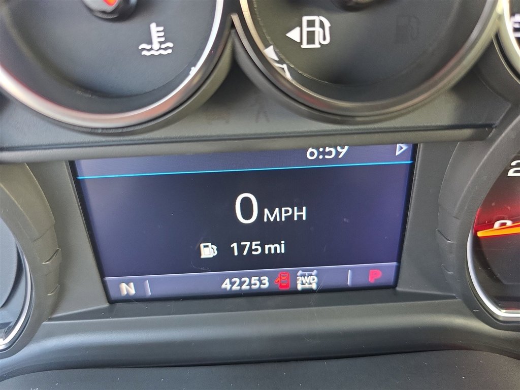 Used 2022 Chevrolet Silverado 1500 LT image 10