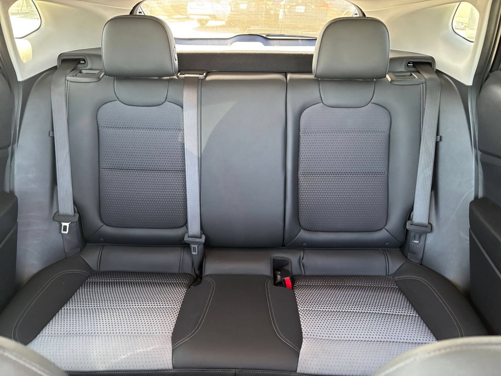 Used 2025 Chevrolet Trax LT FWD image 36