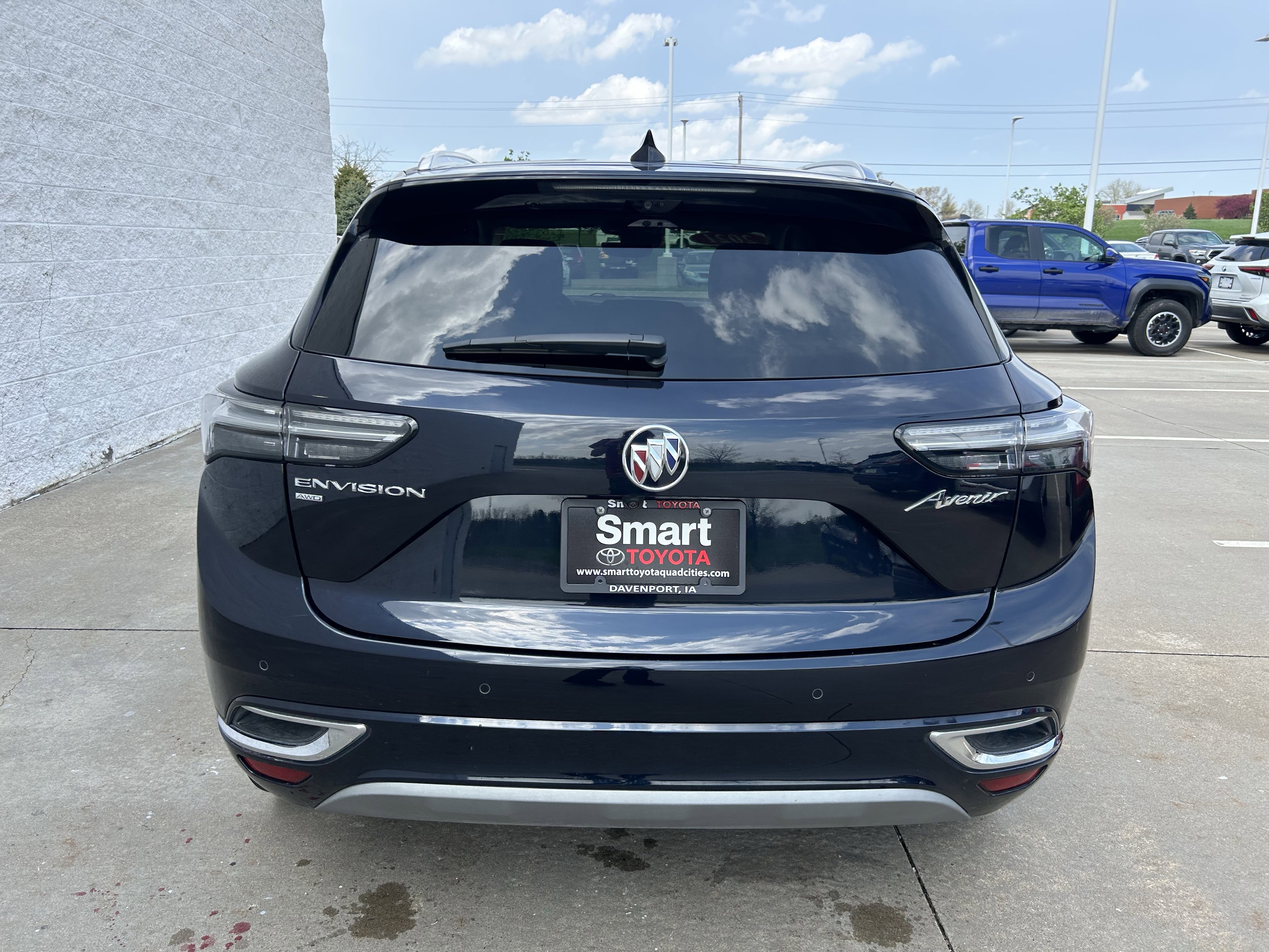 Used 2021 Buick Envision Avenir w/ Technology Package II AWD/4WD image 5