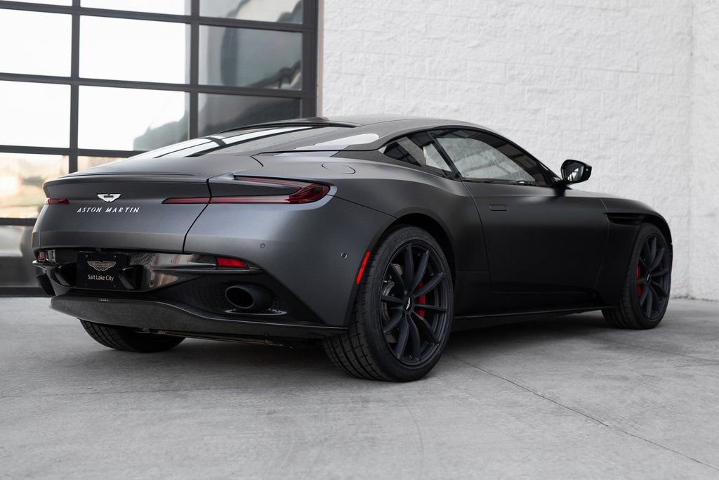 Used 2023 Aston Martin DB11 V12 image 3