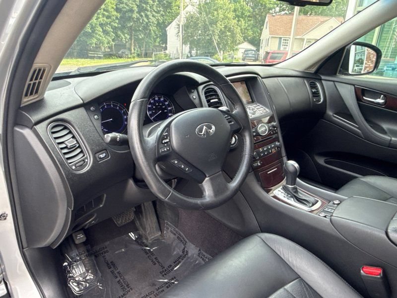 Used 2011 INFINITI EX35 Journey w/ Premium Pkg AWD/4WD image 10