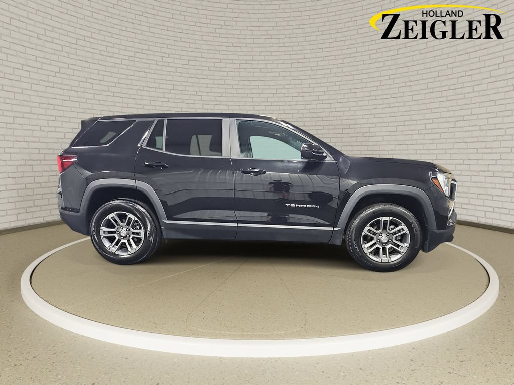 Used 2025 GMC Terrain Elevation AWD/4WD image 4